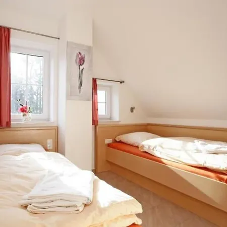 In With Swimming Pool Vakantiehuis Prerow